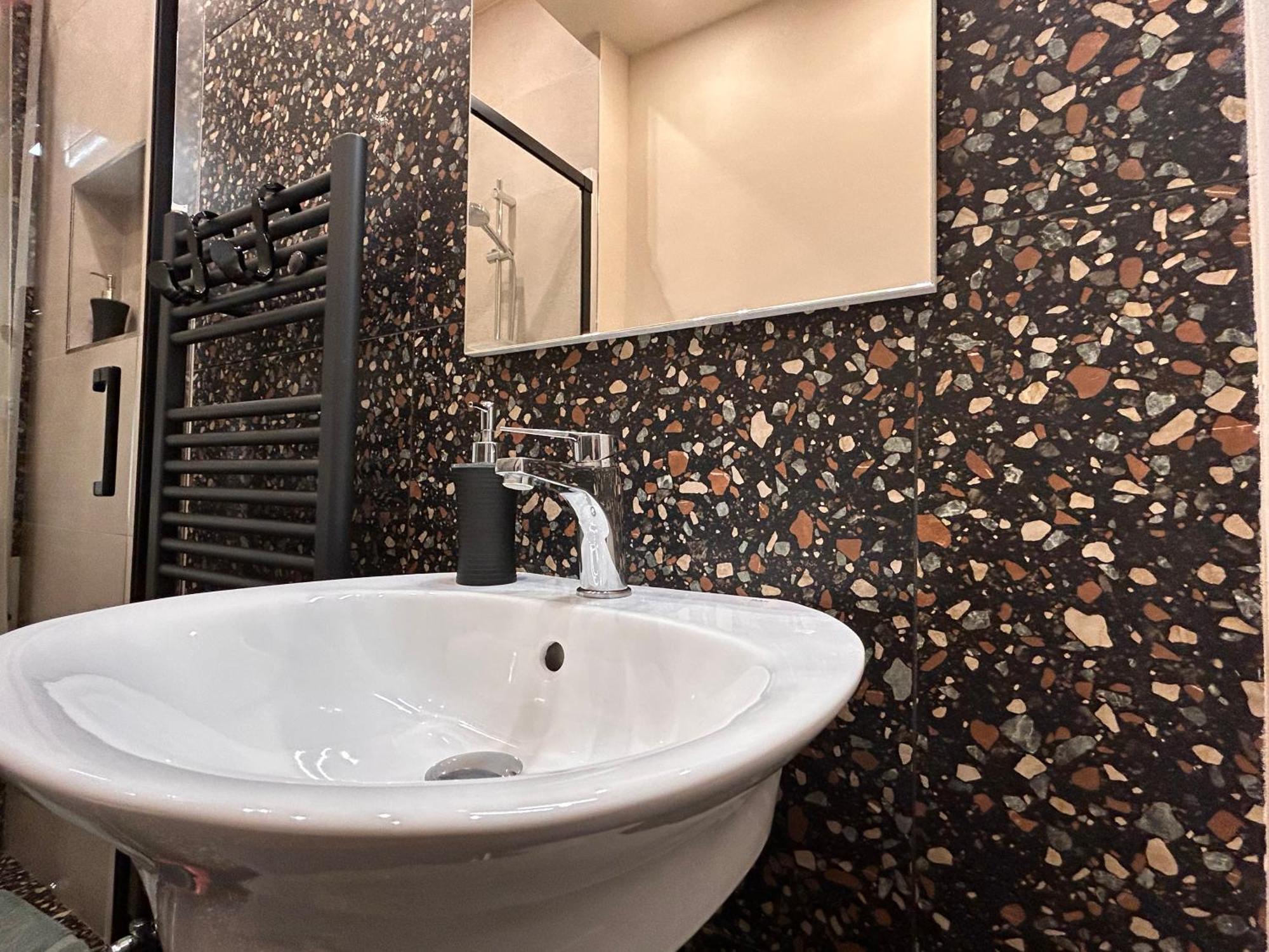 Casa Daura - Your Comfortable Apartment In Bologna - Parking Exterior foto